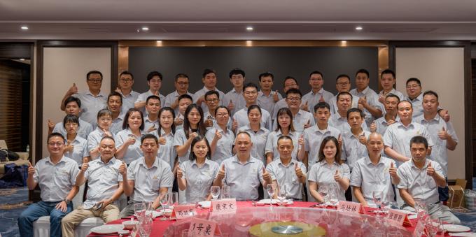 ماشین پرتاب هسته شن کاملا اتوماتیک کنترل شده توسط PLC 13.8KW 7