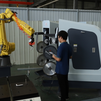 ماشین تراش CNC حرفه ای برای تراش دقیق سطح و تراش استوانه ای، تجهیزات تراش صنعتی متنوع